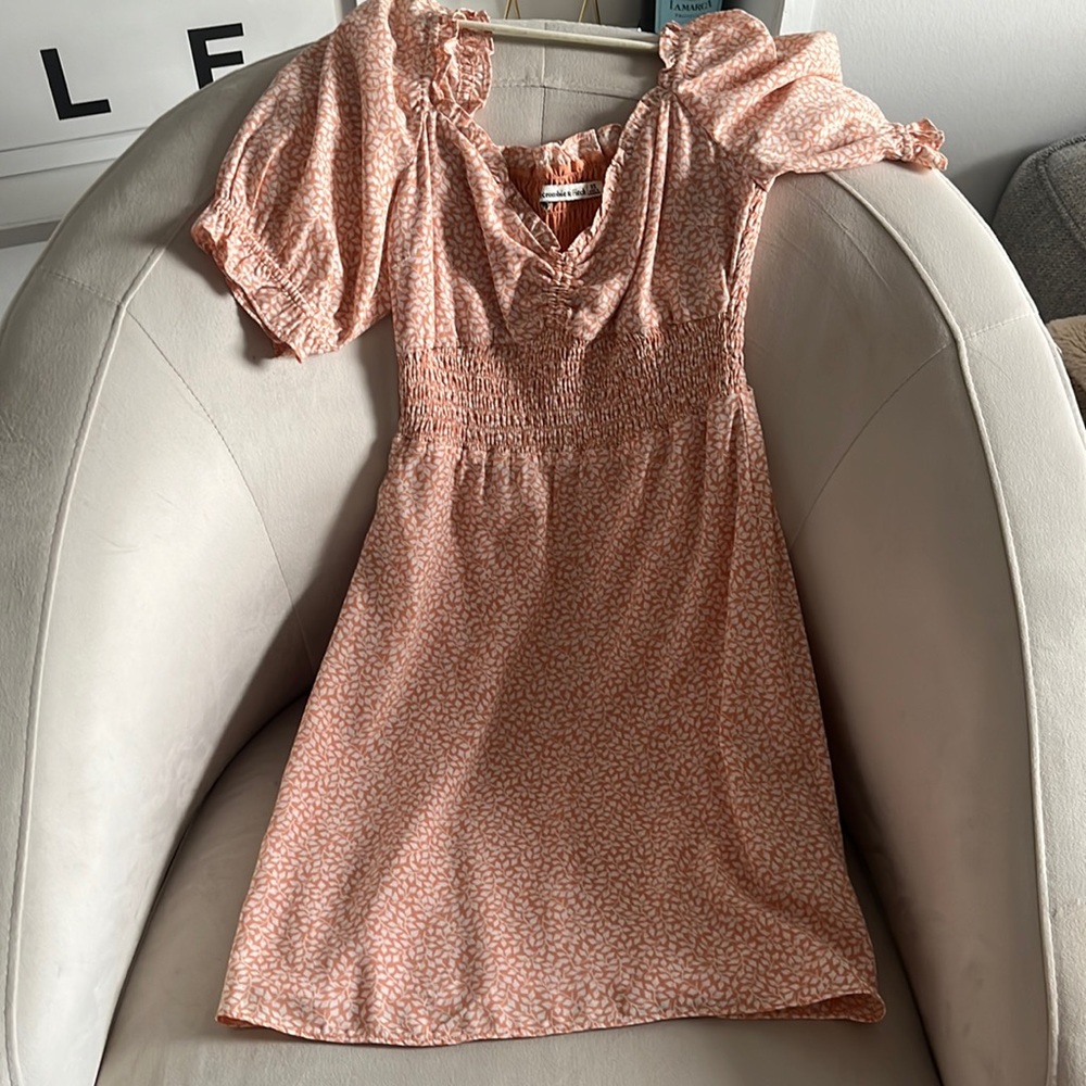 Barely worn abercrombie orange and white mini dress